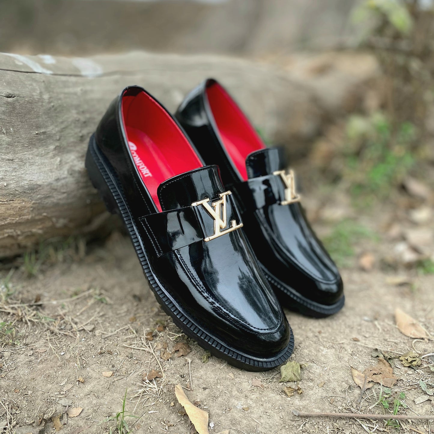 LV- PATEN FORMALS.