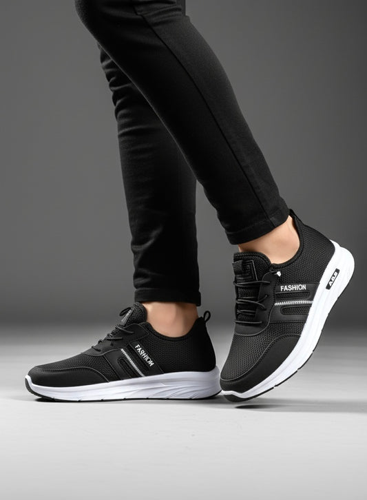 TRD-LACED-BLACK-SKTR