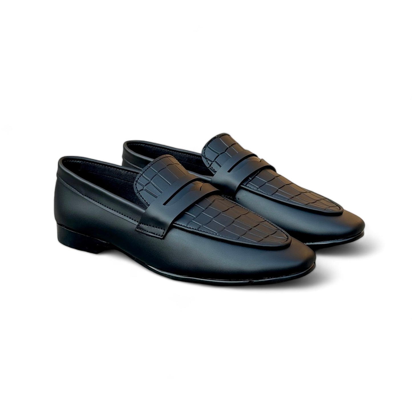 BLACK COBR- SLIP ONS